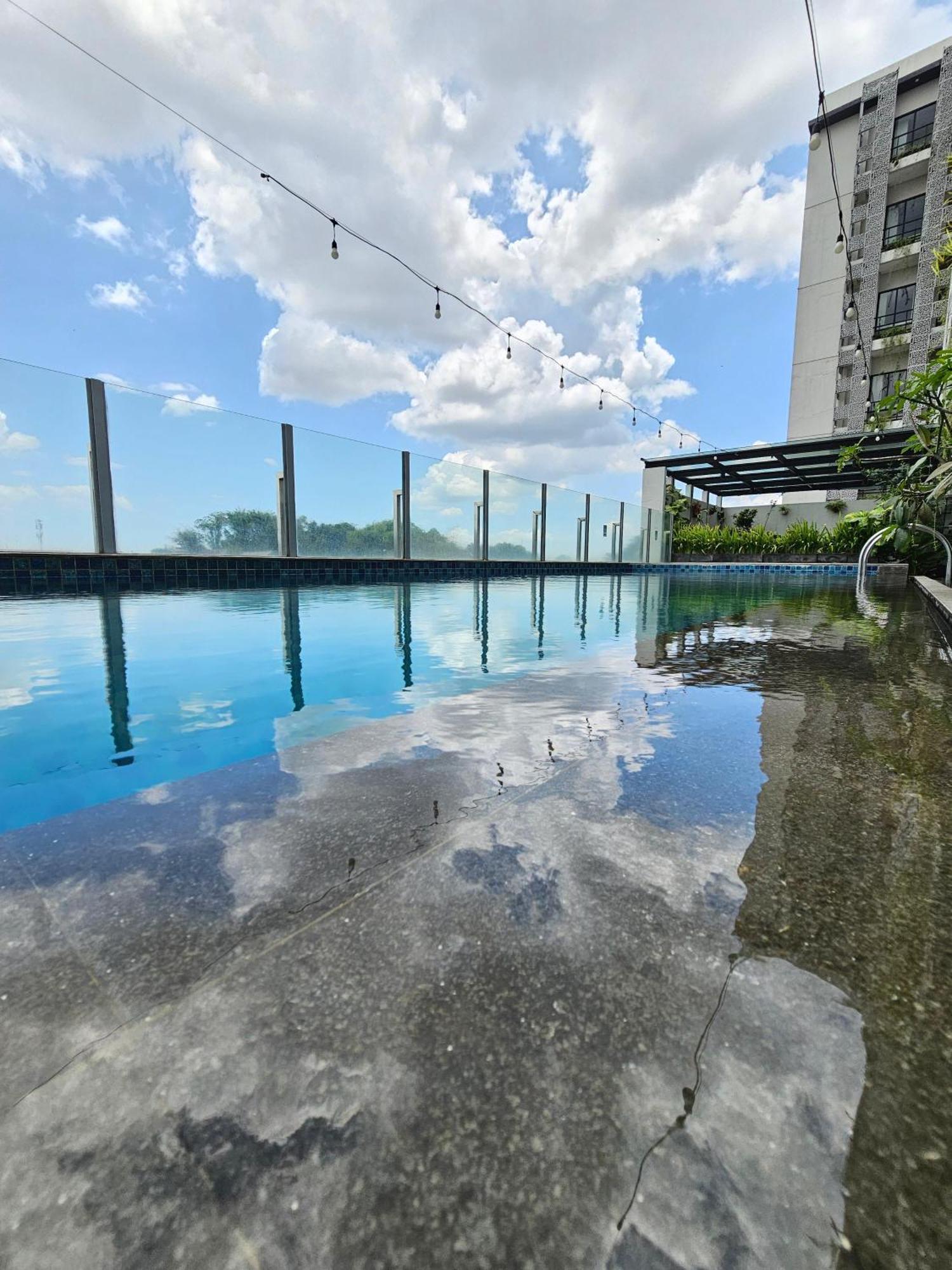 Hotel Fortunagrande Jember Luaran gambar